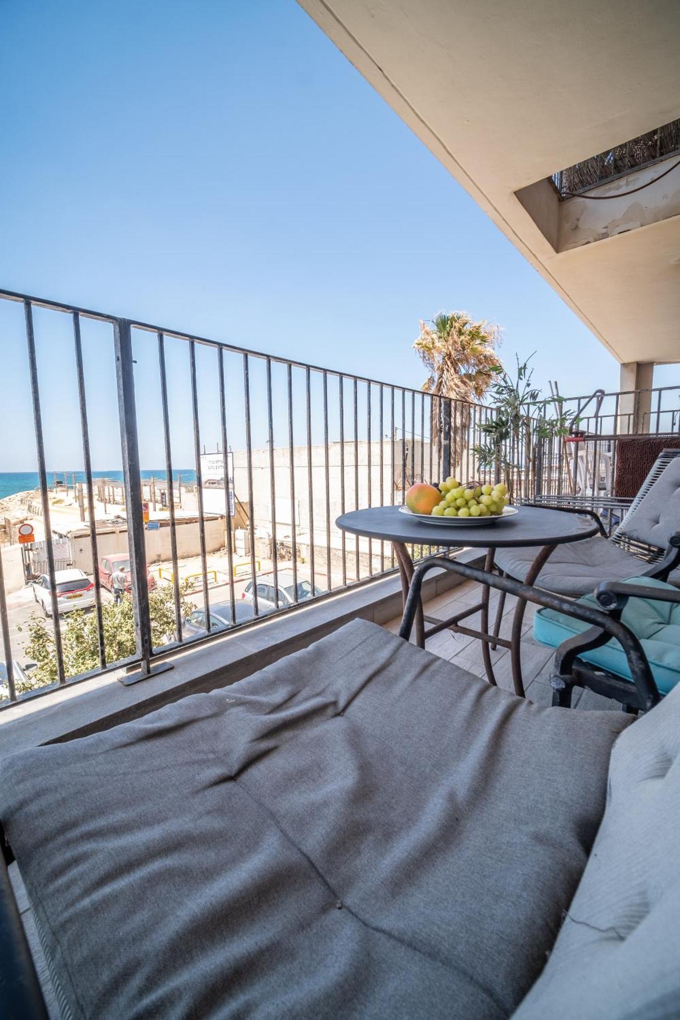 Апартаменти Bat Galim Full Sea View Balcony By Sea N' Rent Хайфа Екстер'єр фото