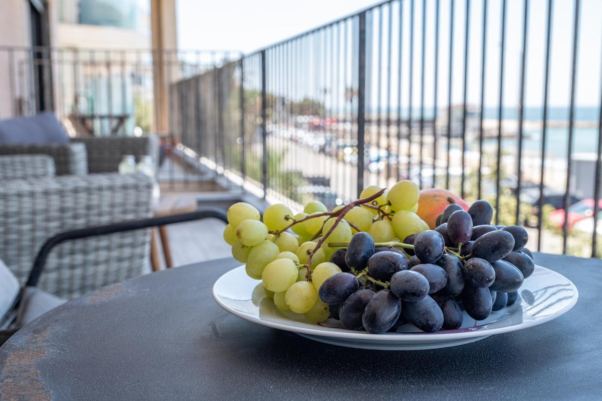 Апартаменти Bat Galim Full Sea View Balcony By Sea N' Rent Хайфа Екстер'єр фото